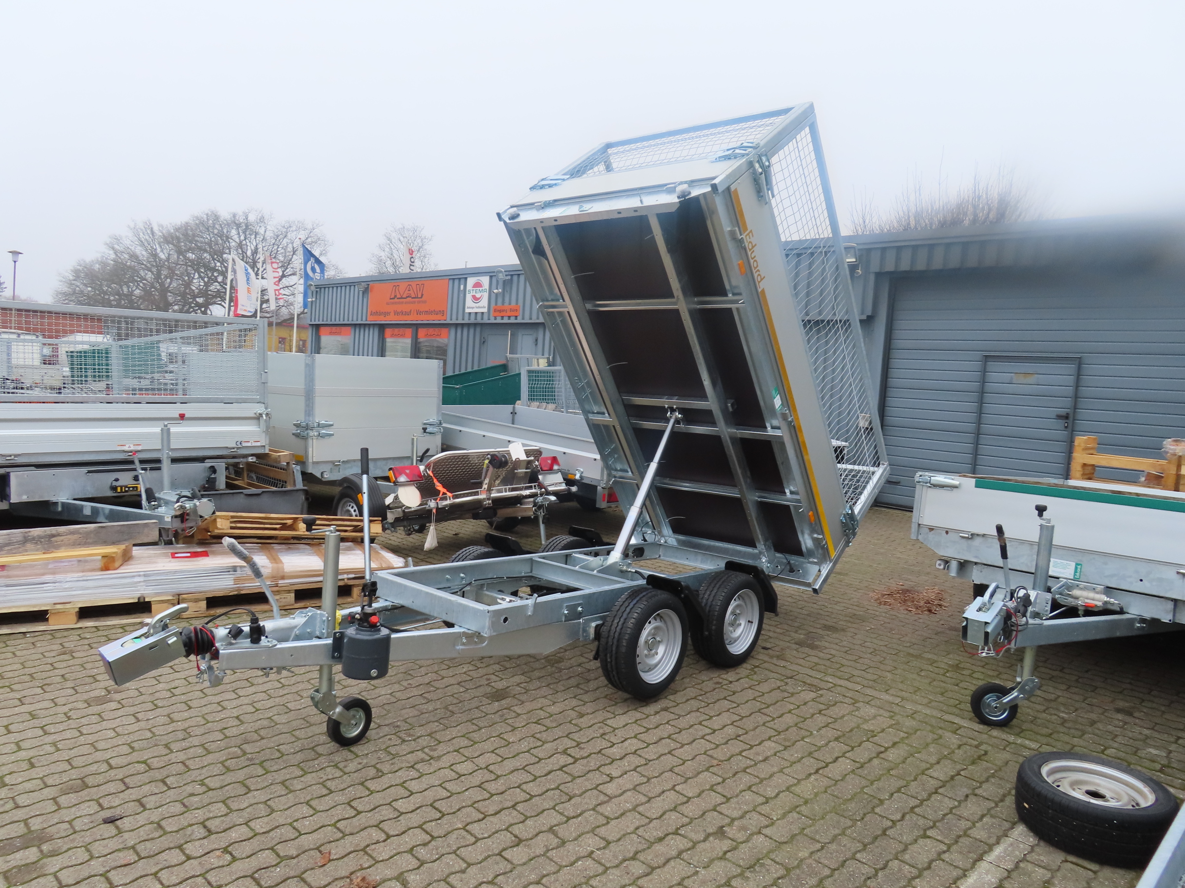 Eduard Heckkipper 2700 KG 2615 Gitteraufsatz PKW Anhänger – Bild 6