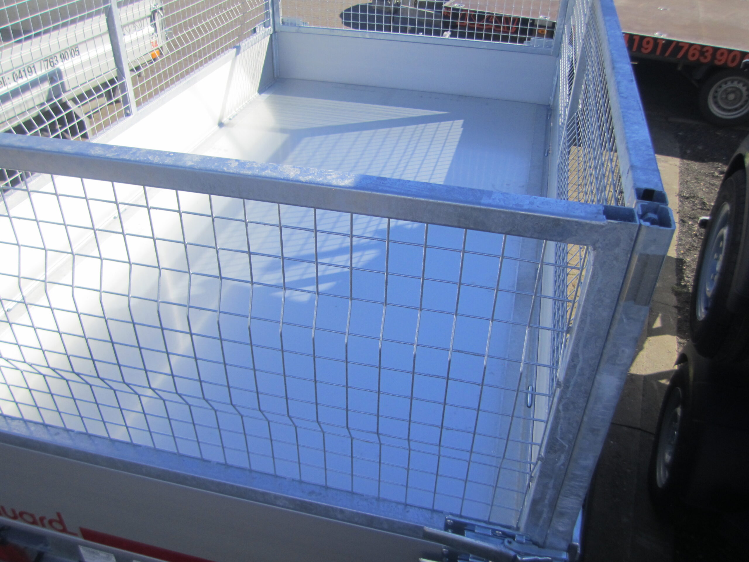 Anhänger EDUARD 3 Seiten Kipper 3,5 t PKW Anhänger Alu Rampen Laubgitter – Bild 8