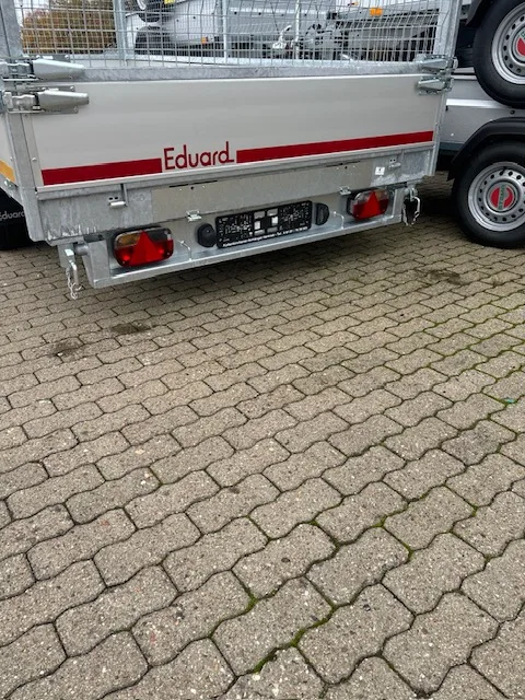 EDUARD 4x2 m . 3,5 t mit 2442 kg Zuladung. 4020 -GD- 3 Seitenkipper, Alu-Auffahrschienen, Bordwände 30cm -3500kg- E & H-Pumpe - Lfh:63cm-195/50R134020 - Laubgitter pendelbar - 70cm hoch – Bild 8