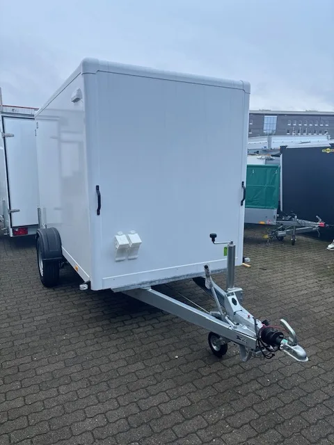 Blyss Kofferanhänger 1300 KG – SANDWICH (PREMIUM LINE) FS1330/180HL Außenwände aus Sandwichwänden 25 mm – Bild 2