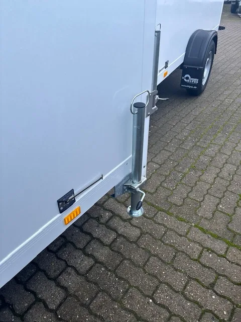 Blyss Kofferanhänger 1300 KG – SANDWICH (PREMIUM LINE) FS1330/180HL Außenwände aus Sandwichwänden 25 mm – Bild 6