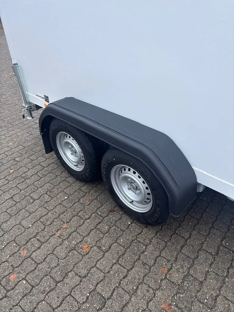 Blyss Kofferanhänger 2000 KG – SANDWICH (PREMIUM LINE) FS2030/180HL KOFFERANHÄNGER Außenwände aus Sandwichwänden 25 mm – Bild 6