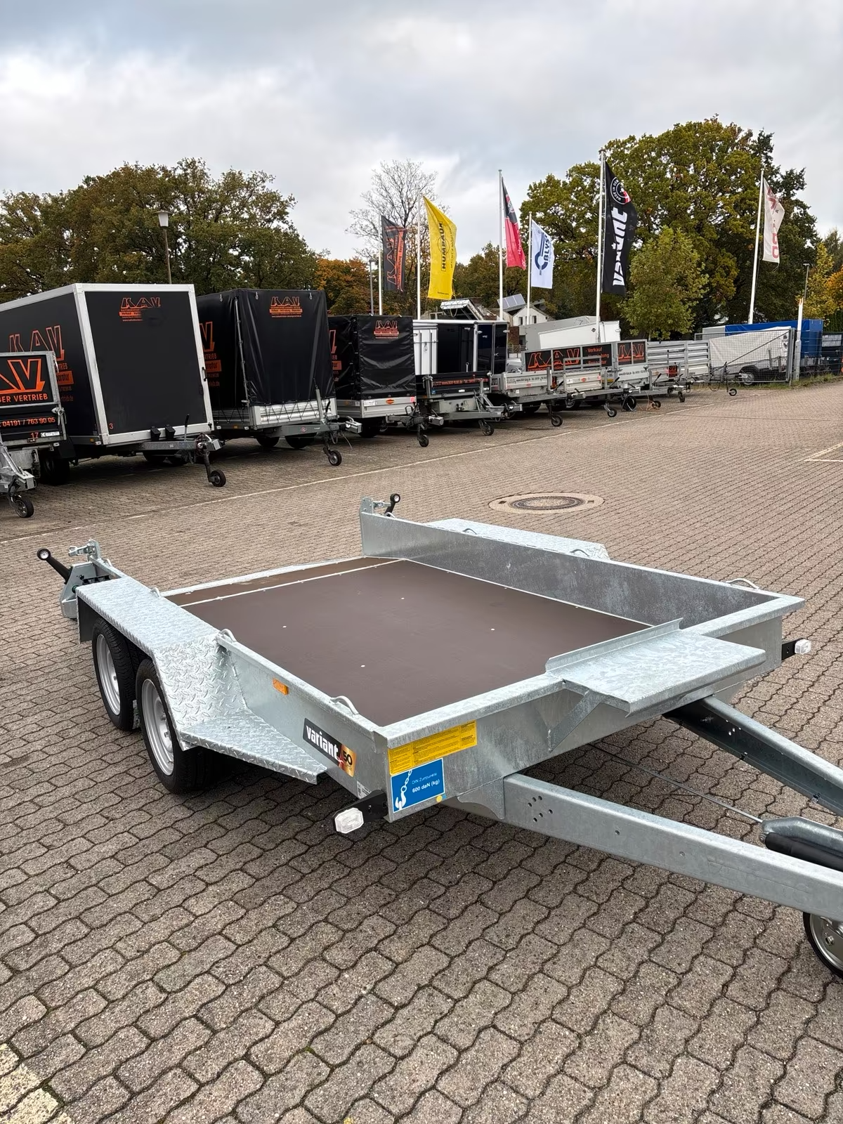 VARIANT 3516 B3 Maschinentransporter 3500 KG mit Heckrampe und Blattfedern PKW Anhänger Neufahrzeug – Bild 7