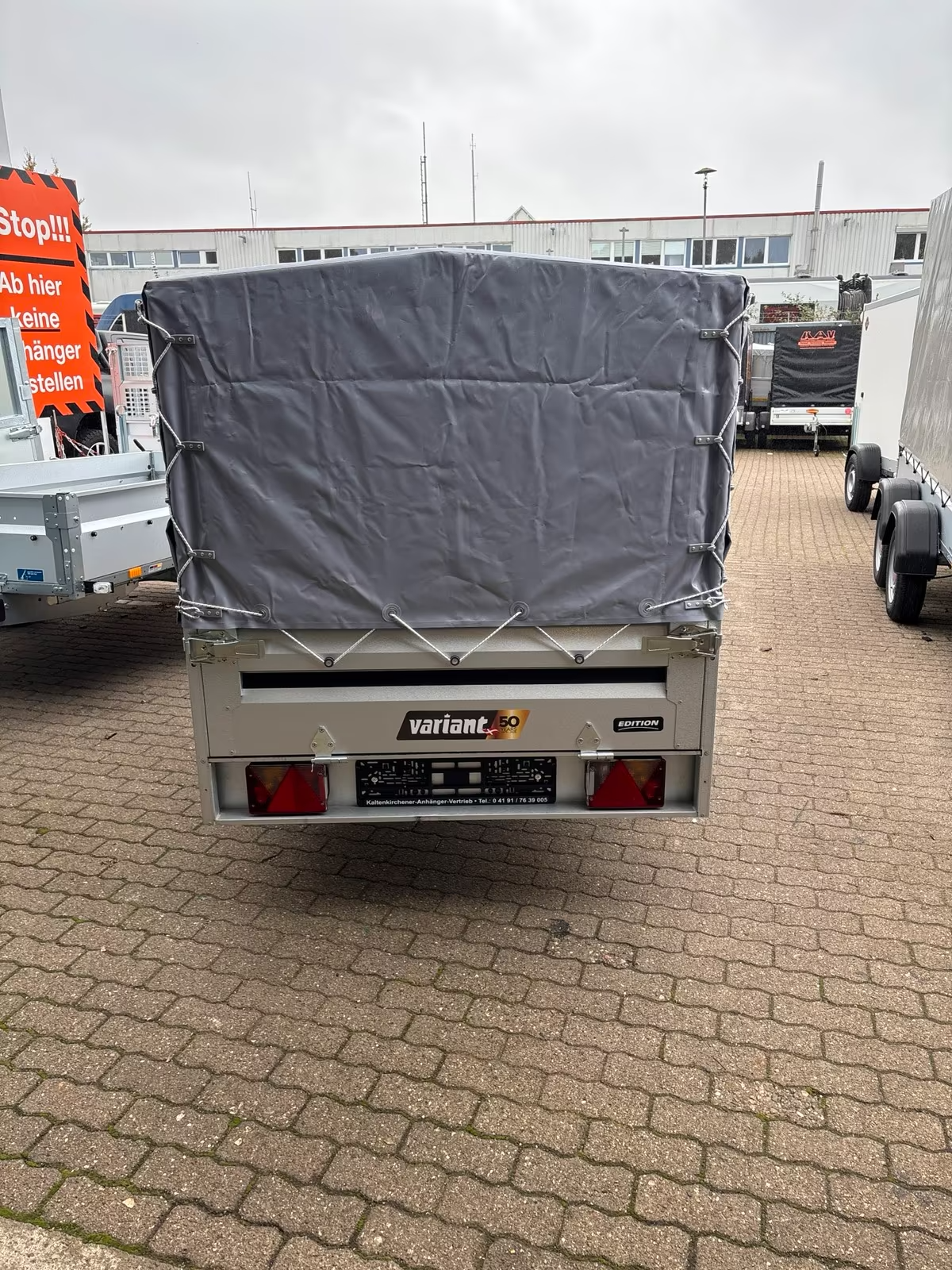 VARIANT 260B EDITION 1000 KG Tieflader mit Hochplane 100 cm 254x124m 1 Achser Neufahrzeug – Bild 3