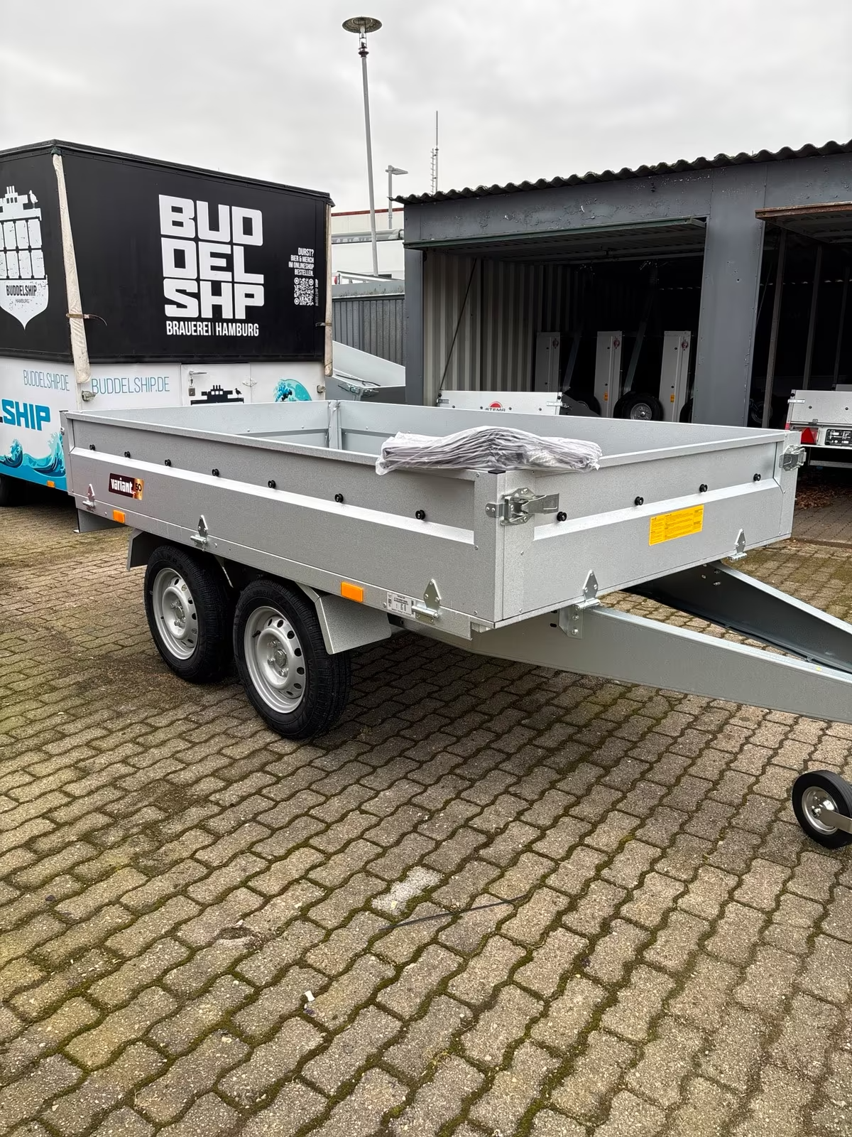 VARIANT 756 A 750KG ungebremster Anhänger Doppelachser mit Flachplane und Stützrad Neufahrzeug PKW Anhänger – Bild 4