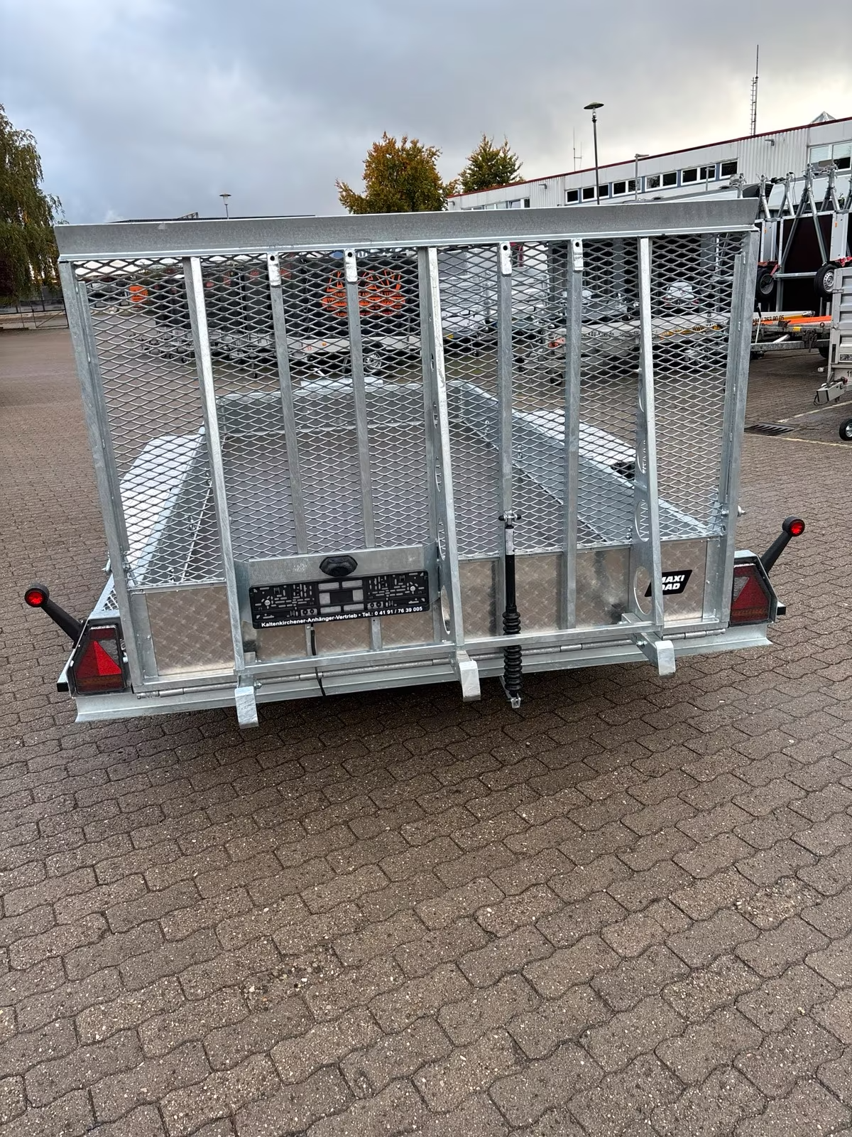 Variant Baumaschinen Anhänger 3518 M4 mit Heckrampe 3500 KG PKW Anhänger Neufahrzeug – Bild 8