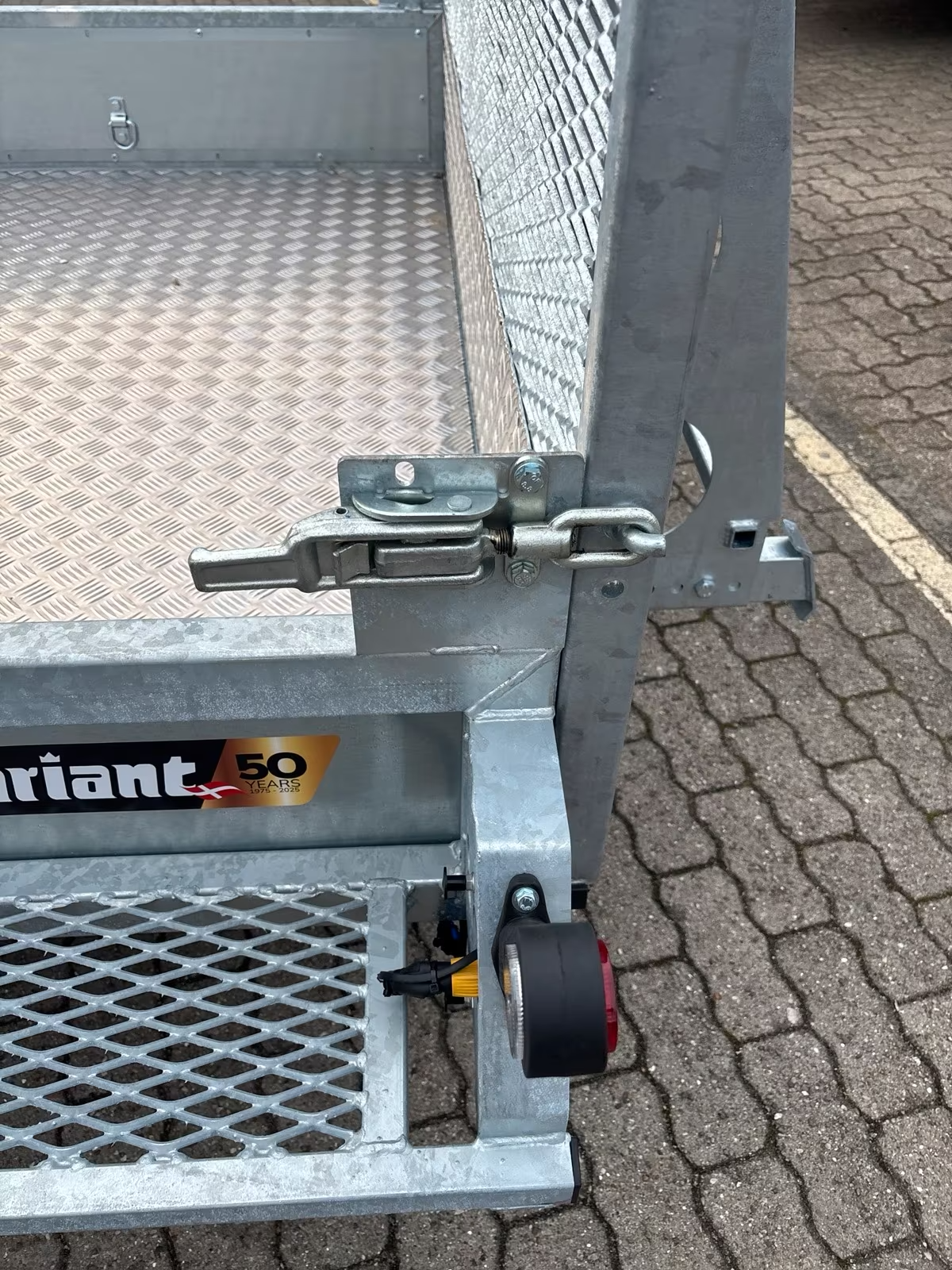 Variant Baumaschinen Anhänger 3518 M4 mit Alu Boden und Heckrampe Neufahrzeug PKW Anhänger – Bild 12