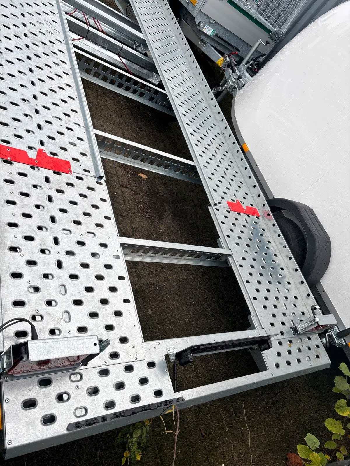 Stema Autotransporter 3000 KG ATOUR ATH 30-49-21.2 Kippbar Ladefläche 4,90x2,03 m Neu PKW Anhänger – Bild 4