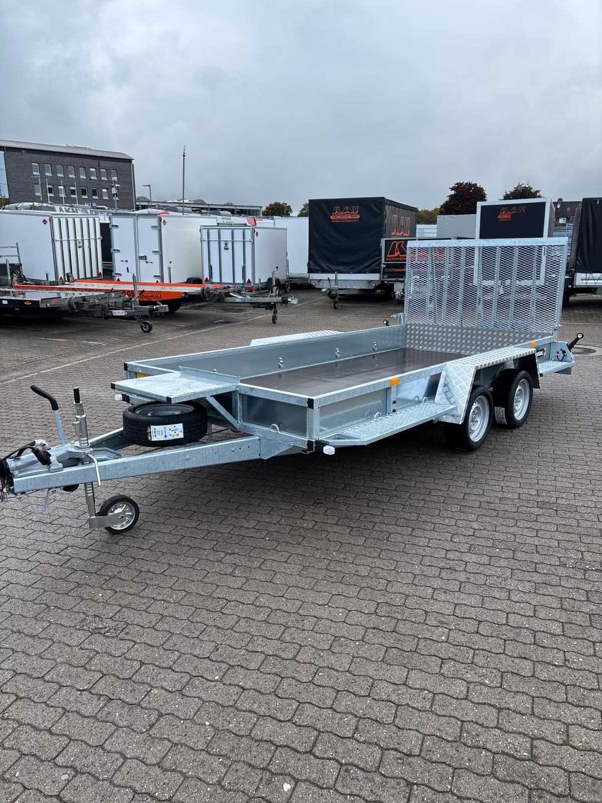 Variant Baumaschienenanhänger 3500KG