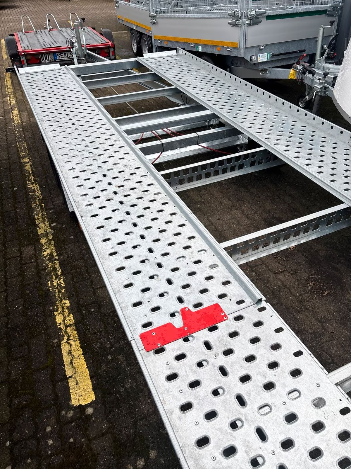 Stema Autotransporter 3000 KG ATOUR ATH 30-49-21.2 Kippbar Ladefläche 4,90x2,03 m Neu PKW Anhänger – Bild 6