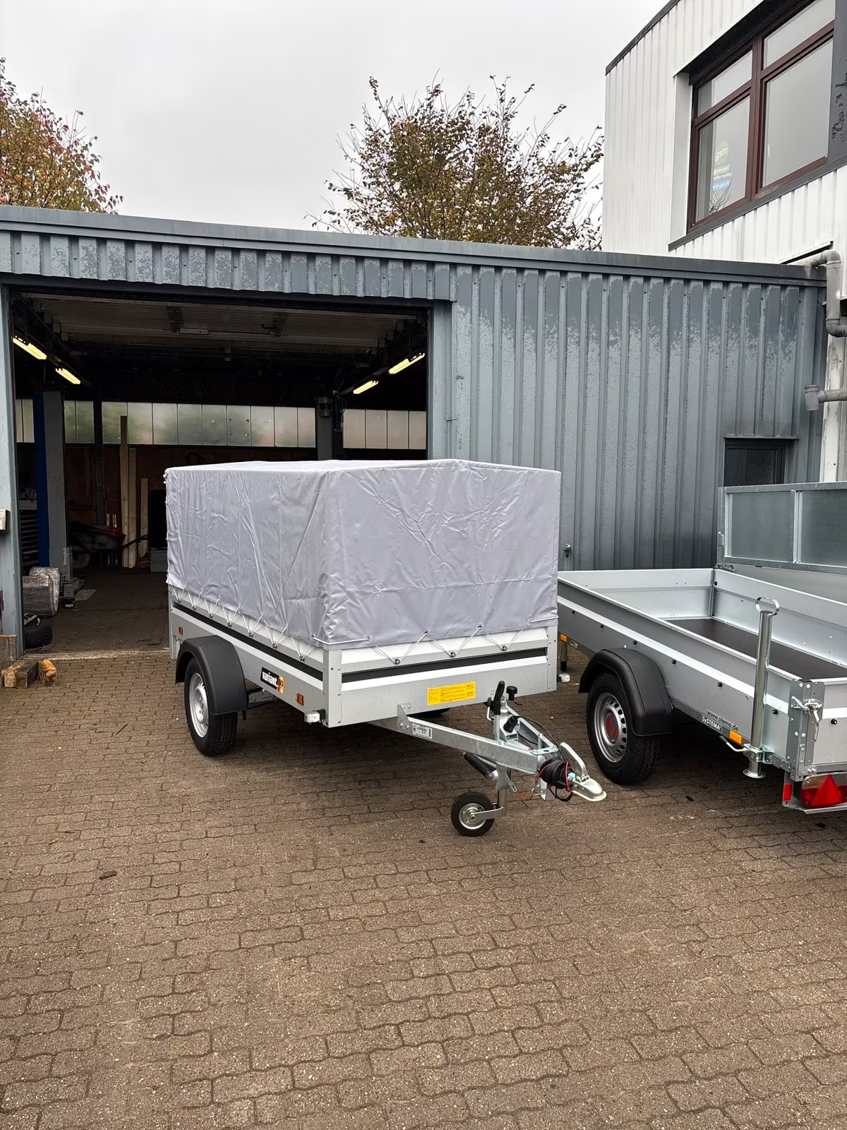 VARIANT 260B EDITION 1000 KG Tieflader mit Hochplane 100 cm 254x124m 1 Achser Neufahrzeug – Bild 5