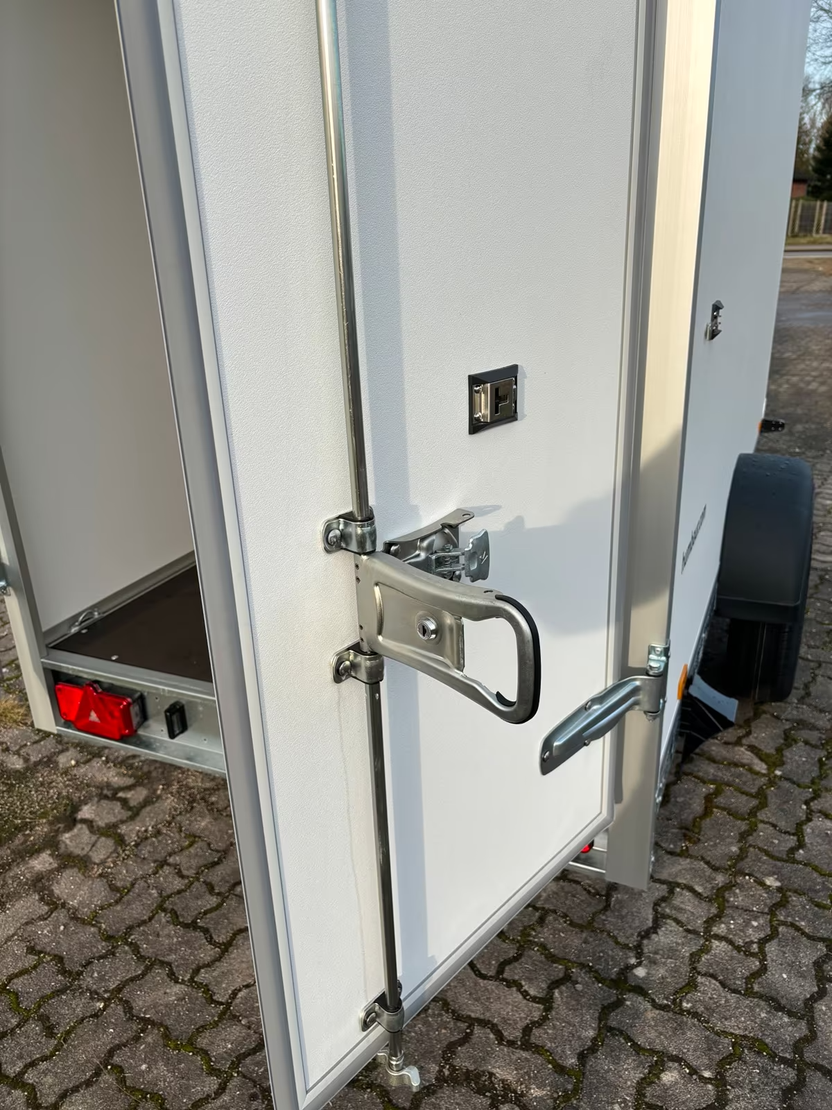 Humbaur Kofferanhänger 1 Achser 1300 KGHK 133015-18P FlexZurr PKW Anhänger Neufahrzeug – Bild 5