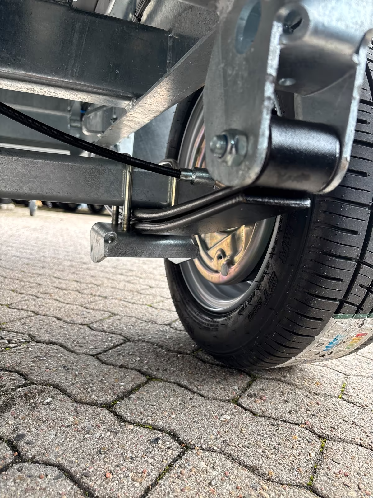 VARIANT 1815 T2 1800 KG Heckkipper mit E-Pumpe und Aluaufsatz 35 cm Ladefläche 254x145 cm. PKW Anhänger Neufahrzeug. Blattfedern. – Bild 10