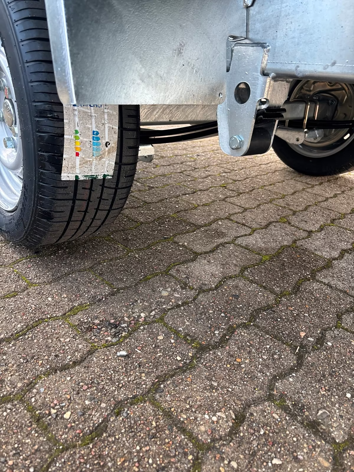 VARIANT 1815 T2 Basic 1800 KG Heckkipper mit E-Pumpe Ladefläche 254x145 cm. PKW Anhänger Neufahrzeug. Blattfedern. – Bild 4