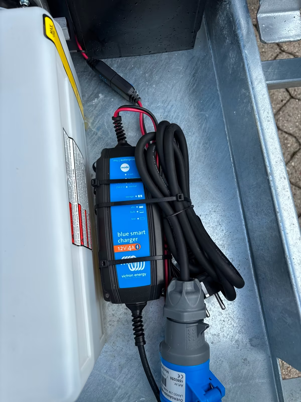 VARIANT 1815 T2 1800 KG Heckkipper mit E-Pumpe und Aluaufsatz 35 cm Ladefläche 254x145 cm. PKW Anhänger Neufahrzeug. Blattfedern. – Bild 4