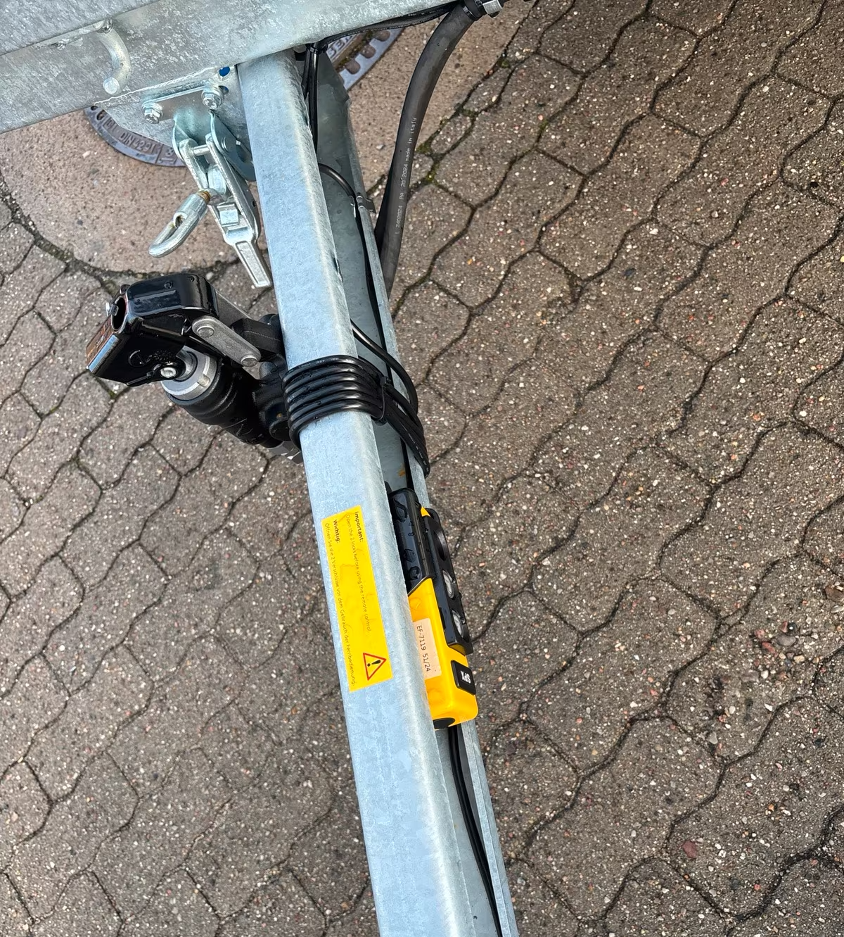 VARIANT 3517 MT 3500 KG Heckkipper mit E-Pumpe Auffahrrampen und Schaufelablage Neufahrzeug MAXI-LOAD PKW Anhänger Baumaschinen Transport Anhänger – Bild 11