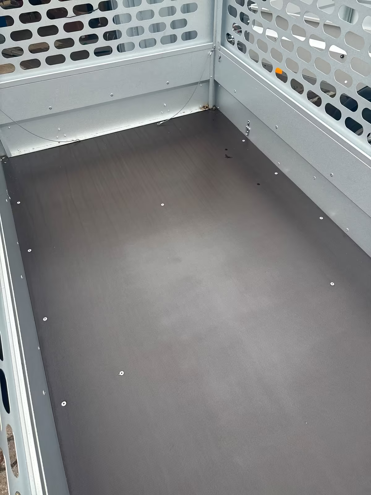 VARIANT 205 S1 750 KG ungebremster Anhänger mit Gitteraufsatz PKW Anhänger Neufahrzeug – Bild 8