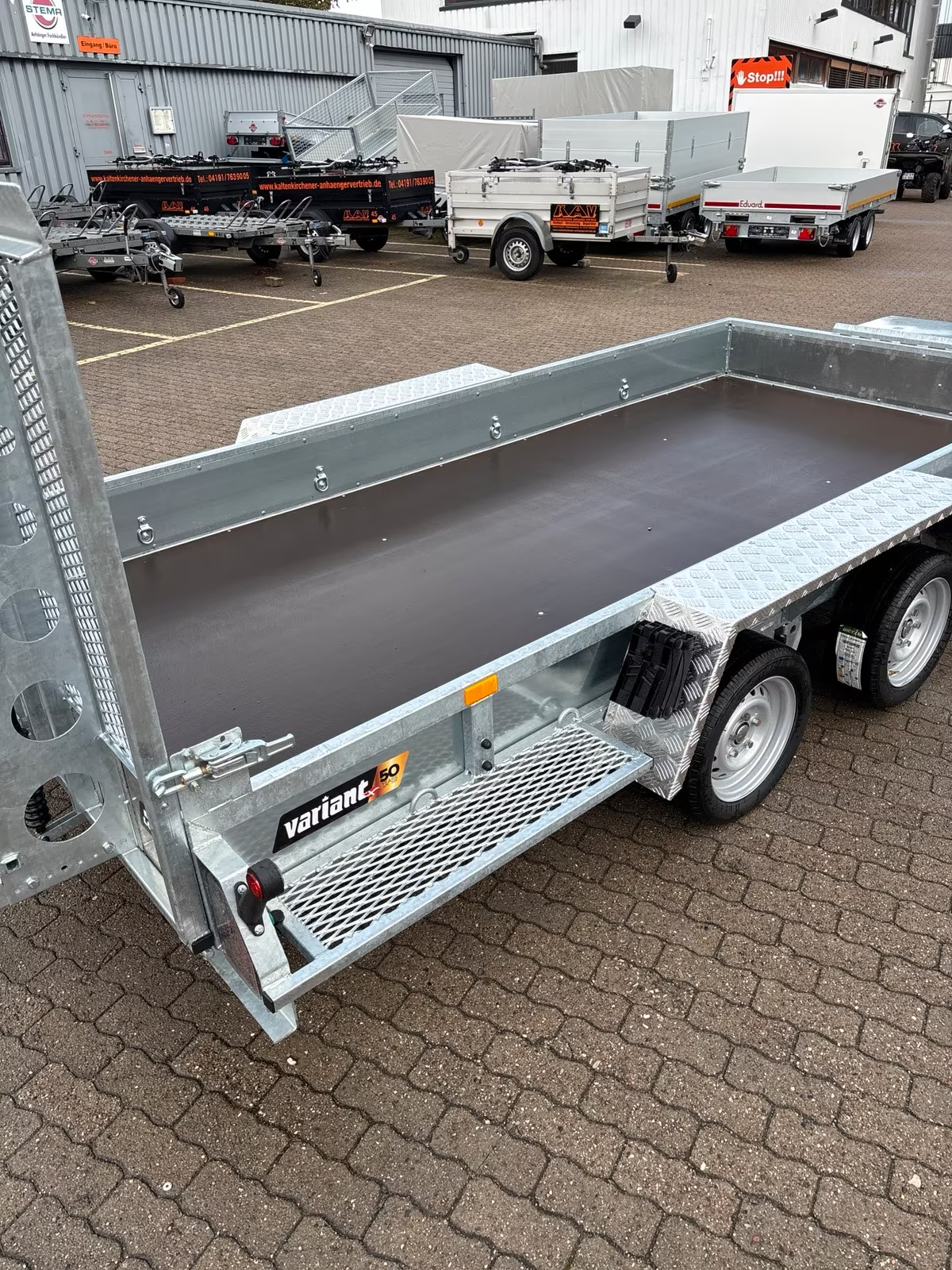 Variant Baumaschinen Anhänger 3518 M4 mit Heckrampe 3500 KG PKW Anhänger Neufahrzeug – Bild 16