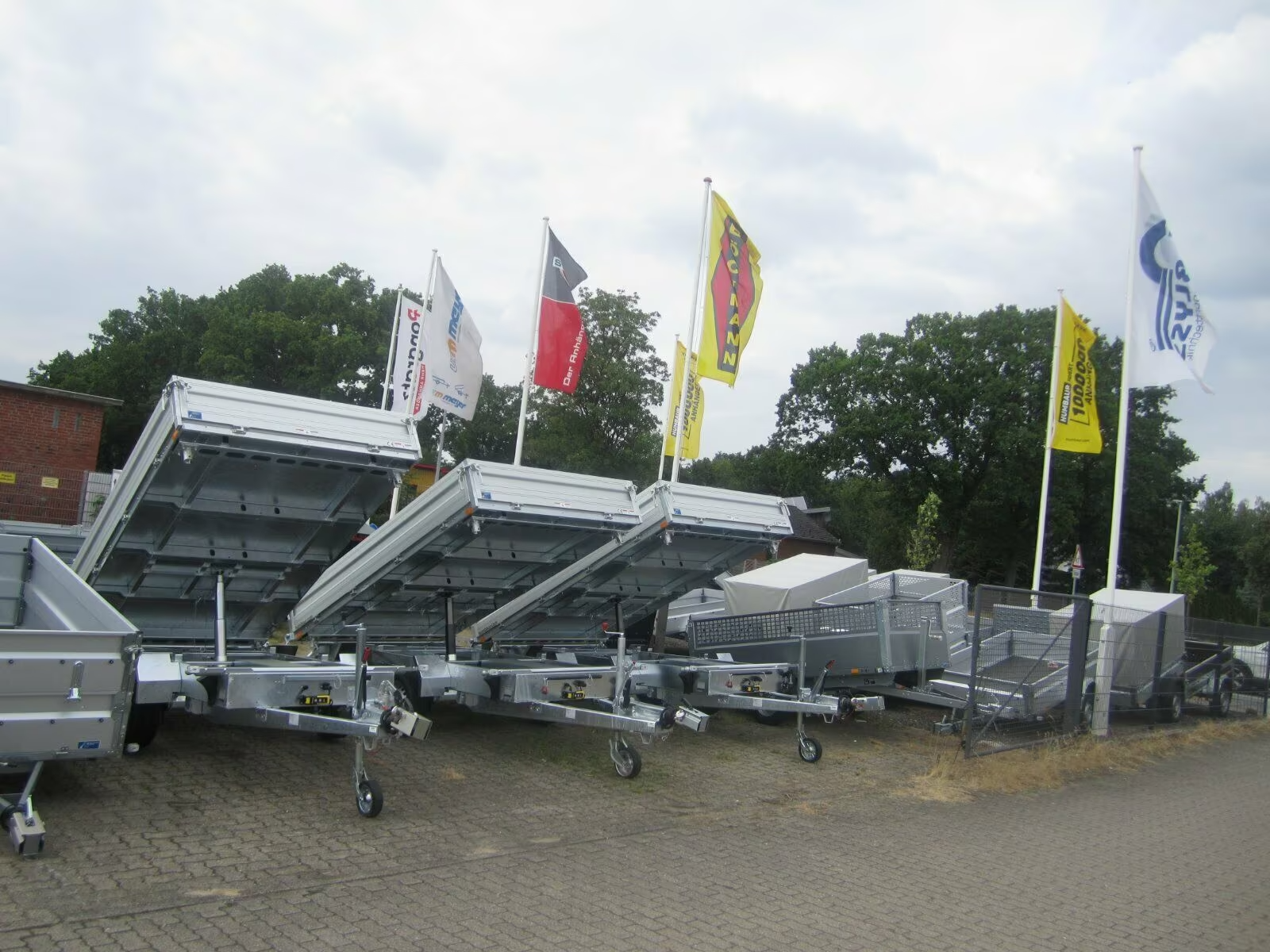 3 Seiten Kipper Humbaur HTK 3000.31 ALU mit E-Pumpe 3000 kg PKW Anhänger – Bild 10