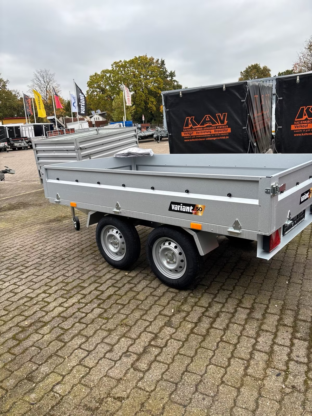 VARIANT 756 A 750KG ungebremster Anhänger Doppelachser mit Flachplane und Stützrad Neufahrzeug PKW Anhänger – Bild 6