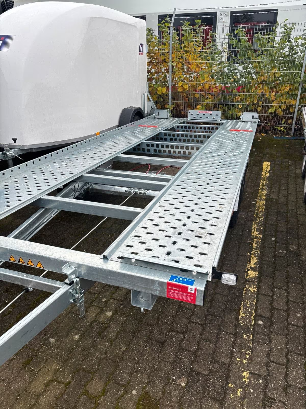 Stema Autotransporter 3000 KG ATOUR ATH 30-49-21.2 Kippbar Ladefläche 4,90x2,03 m Neu PKW Anhänger – Bild 9