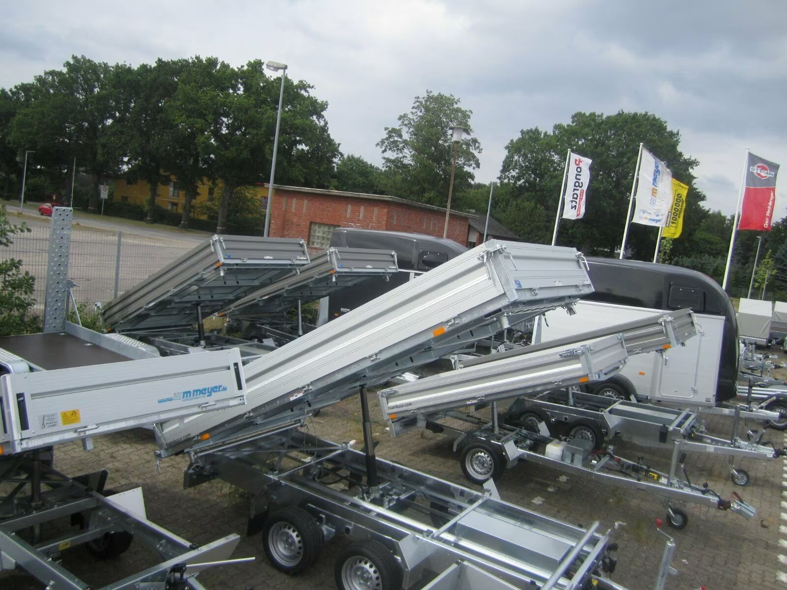 3 Seiten Kipper Humbaur HTK 3000.31 ALU mit E-Pumpe 3000 kg PKW Anhänger – Bild 13