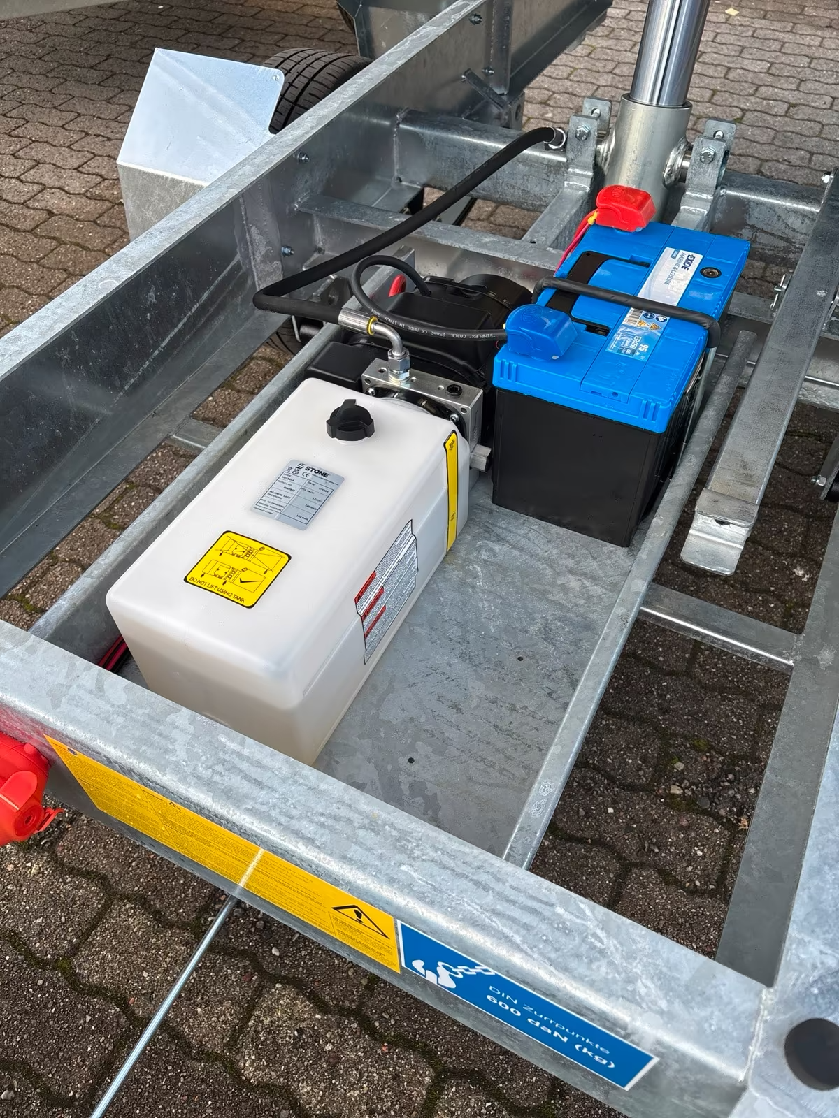 VARIANT 1815 T2 Basic 1800 KG Heckkipper mit E-Pumpe Ladefläche 254x145 cm. PKW Anhänger Neufahrzeug. Blattfedern. – Bild 10