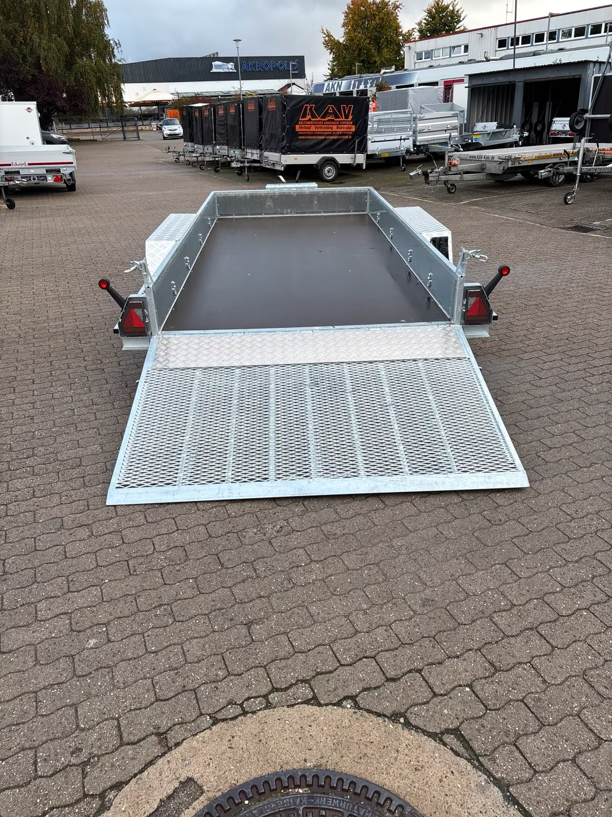 Variant Baumaschinen Anhänger 3518 M4 mit Heckrampe 3500 KG PKW Anhänger Neufahrzeug – Bild 22