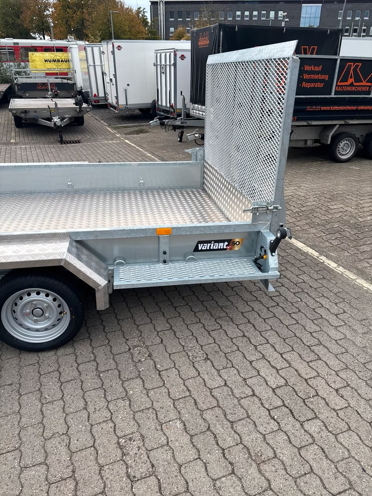 Variant Baumaschinen Anhänger 3518 M4 mit Alu Boden und Heckrampe Neufahrzeug PKW Anhänger – Bild 16
