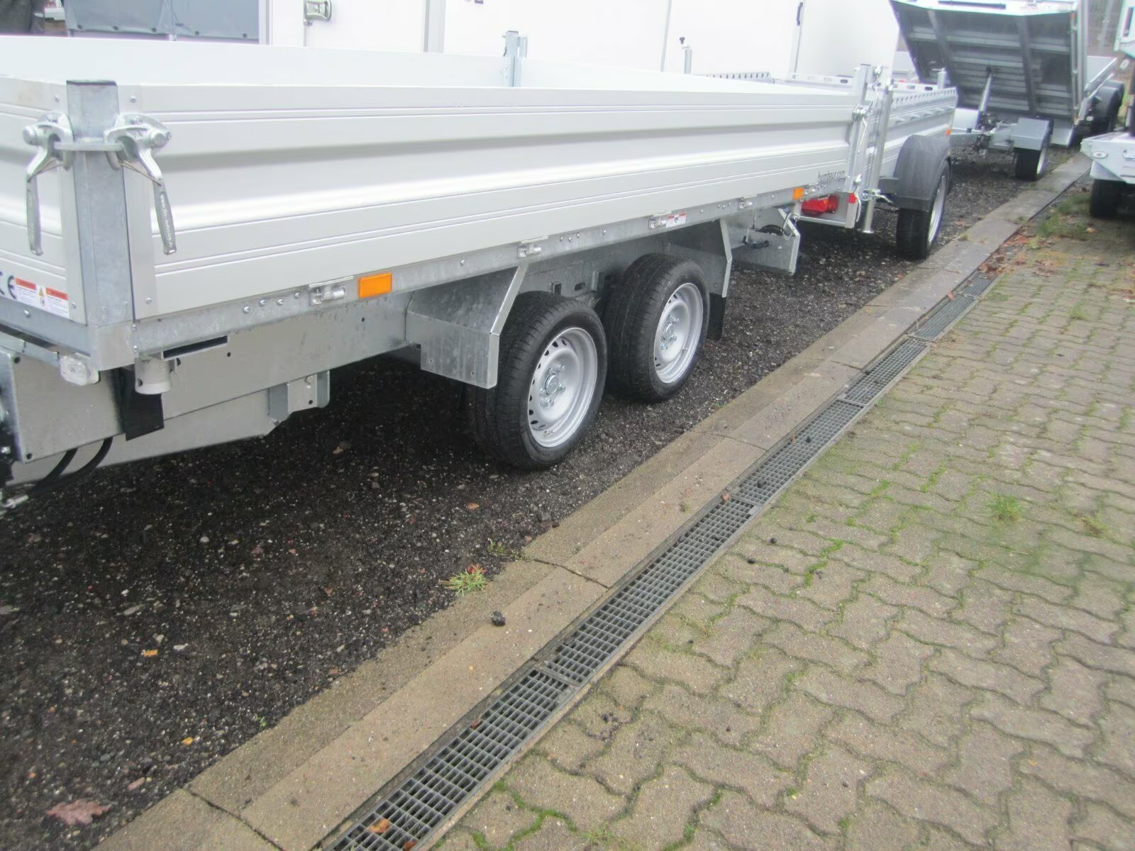 Humbaur 3 Seitenkipper 3,5 t HTK 3500.37 Alu E-Pumpe PKW Anhänger – Bild 2