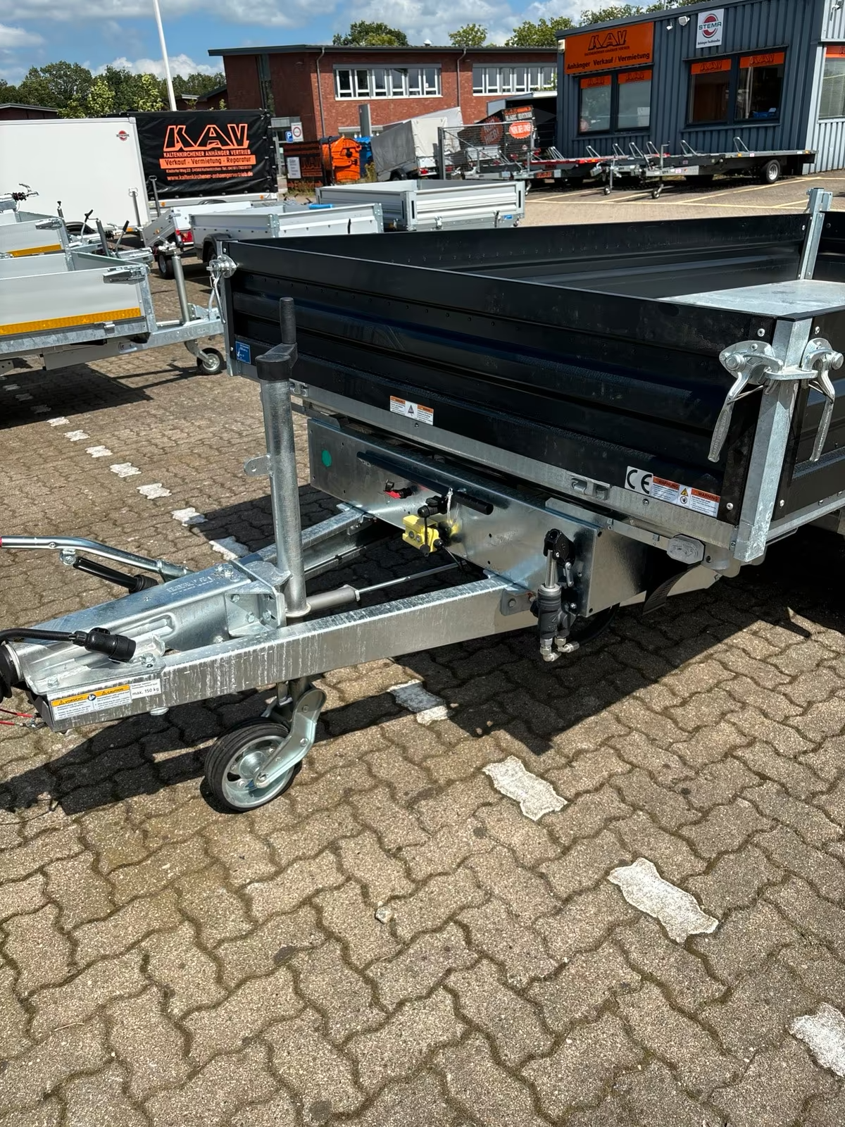 Humbaur 3 Seitenkipper HTK 3500.37 Stahlbordwände schwarz E-Pumpe PKW Anhänger Neu – Bild 4