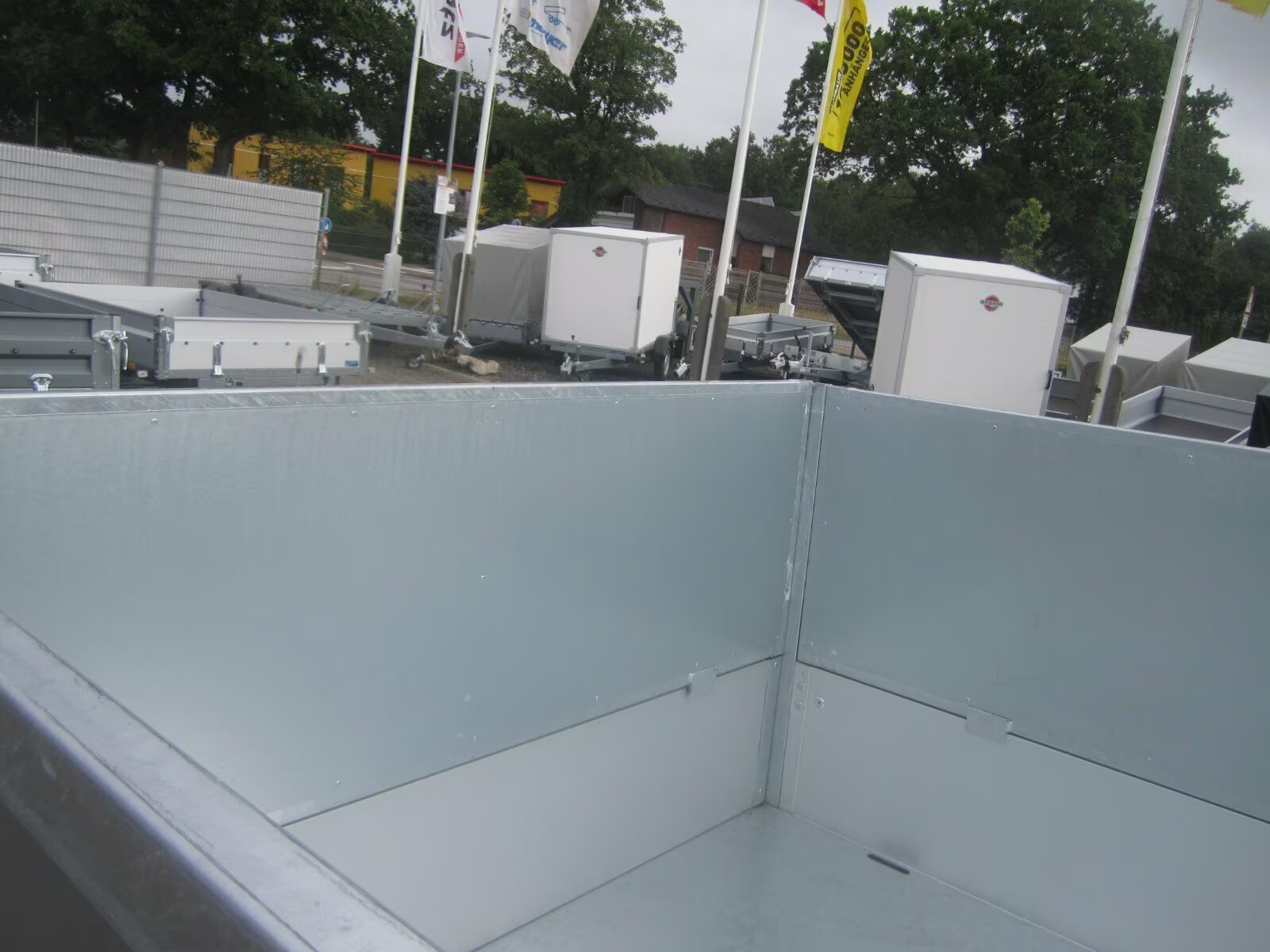 Humbaur HTK 3000.31 3 seiten Kipper 3000 KG E-Pumpe u. Stahl Aufsatz PKW Anhänger Neu – Bild 4