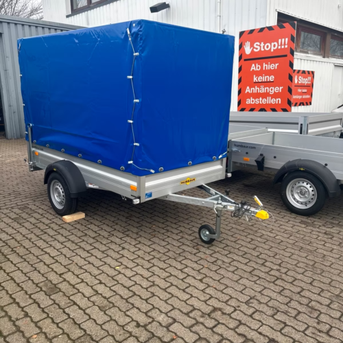 Humbaur Planen Anhänger 750 KG 2,51x1,31 m Innen Höhe 160 cm Tieflader PKW Anhänger Neu