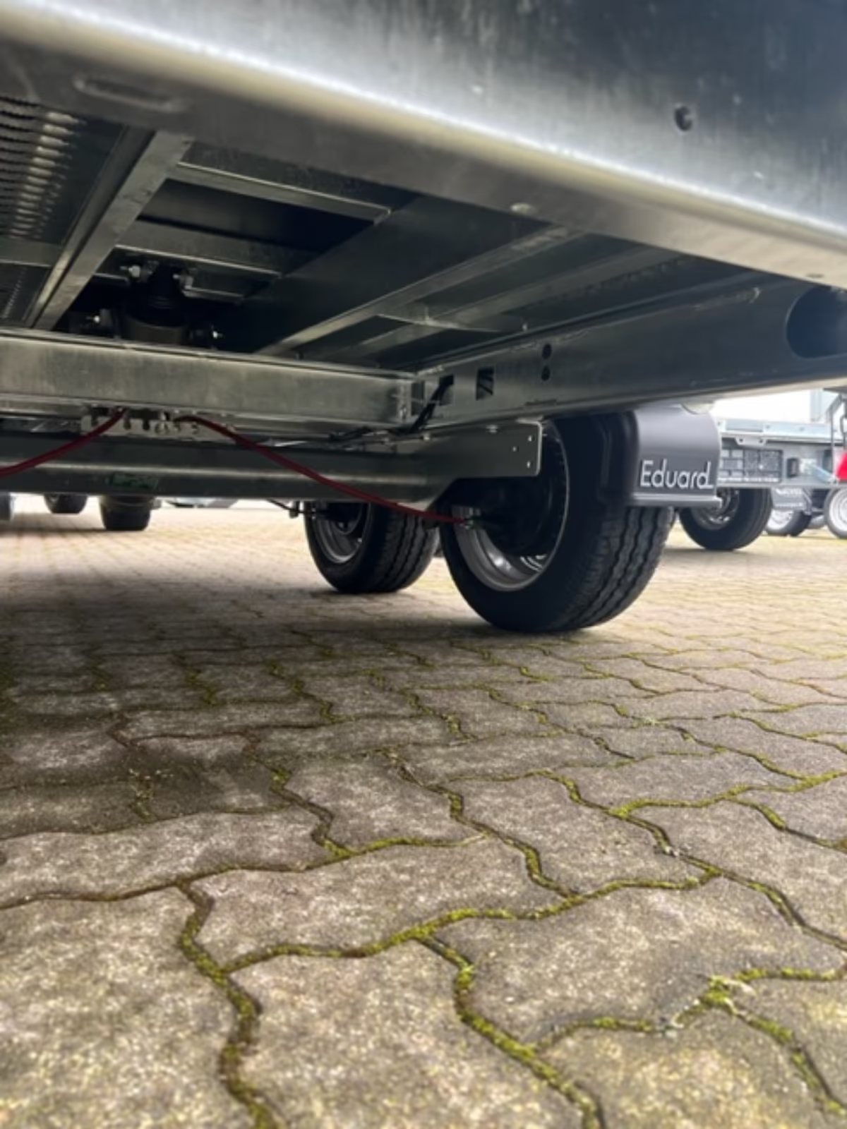 Eduard 3116 -GD- 3 Seitenkipper, 3500 KG Auffahrschienen aus Alu, Bordwände 30cm -3500kg- E & H-Pumpe. PKW Anhänger Neufahrzeug – Bild 7