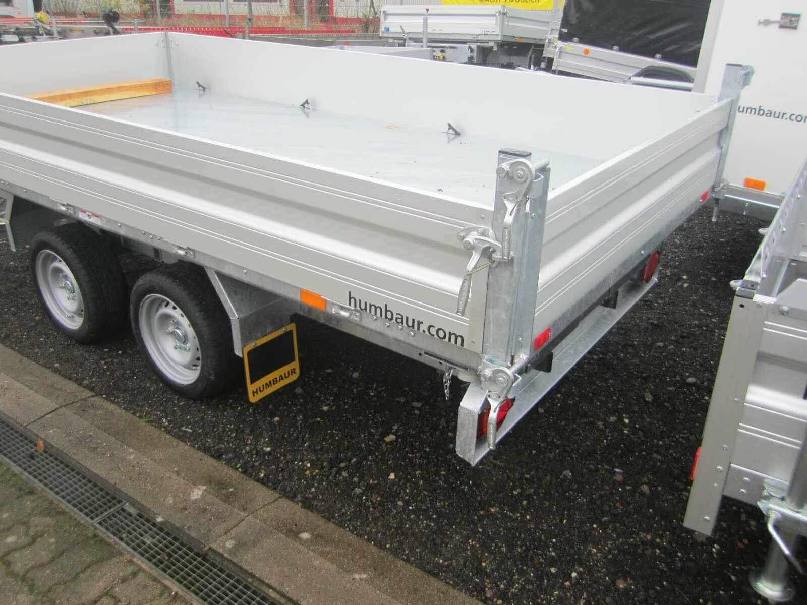 Humbaur 3 Seitenkipper 3,5 t HTK 3500.37 Alu E-Pumpe PKW Anhänger – Bild 3