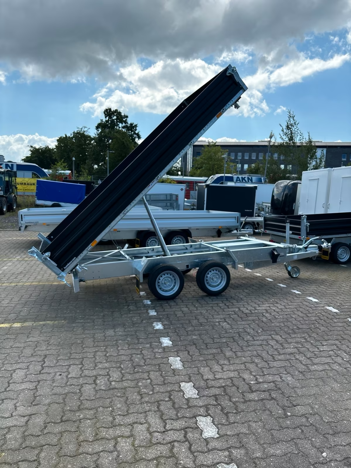 Humbaur 3 Seitenkipper HTK 3500.37 Stahlbordwände schwarz E-Pumpe PKW Anhänger Neu – Bild 6