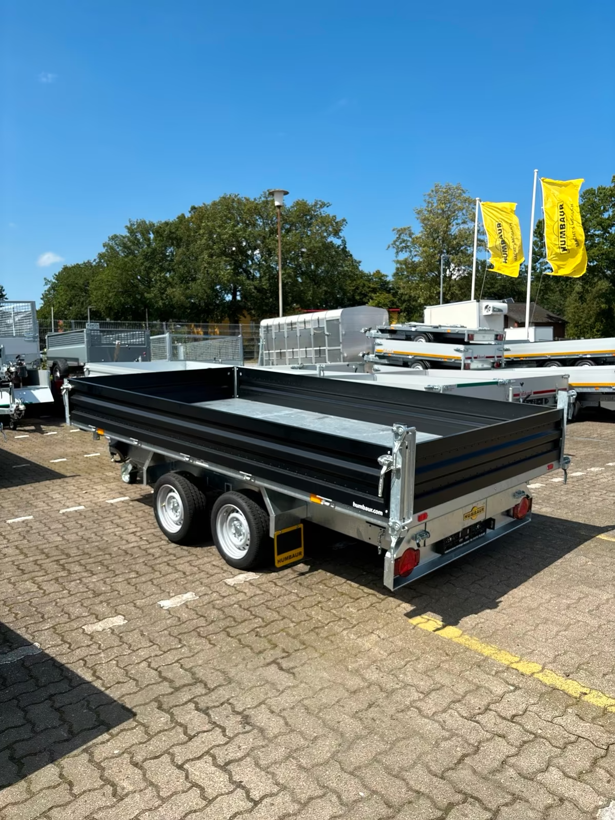 Humbaur 3 Seitenkipper HTK 3500.37 Stahlbordwände schwarz E-Pumpe PKW Anhänger Neu – Bild 9
