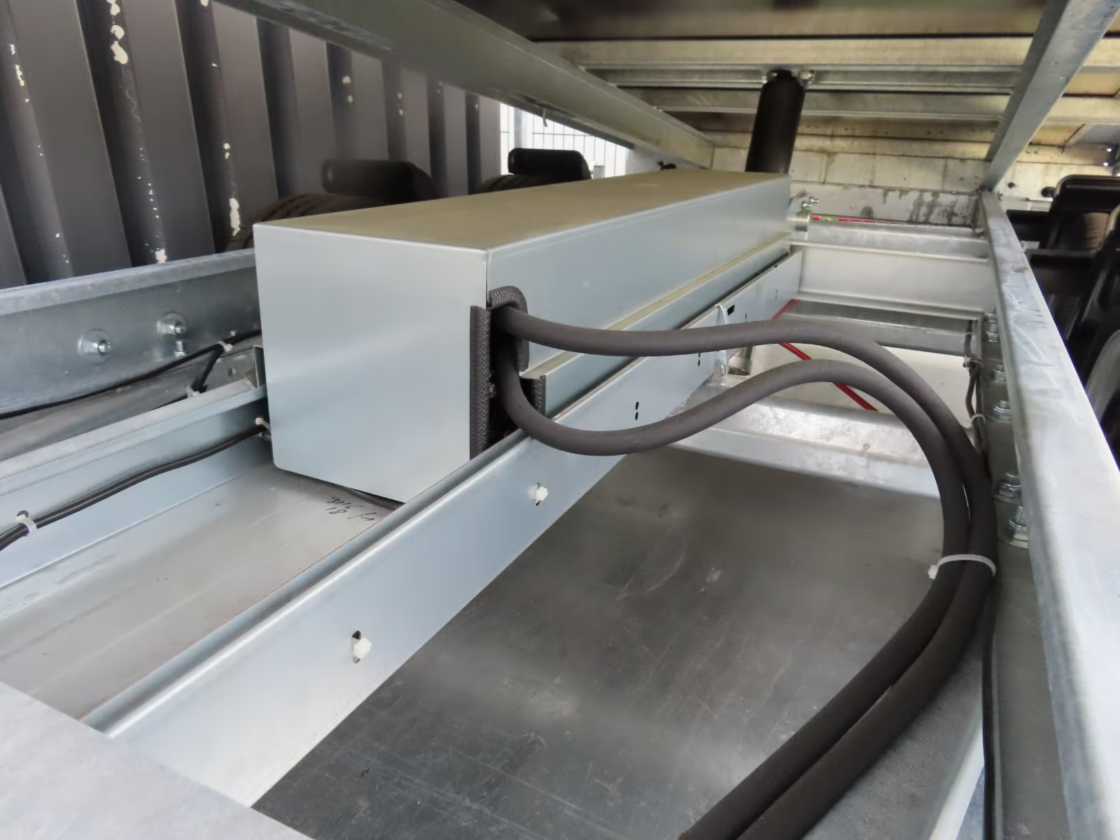 Eduard Heckkipper 3000 KG 3,1x1,6m E-Pumpe Aufsatz PKW Anhänger – Bild 3