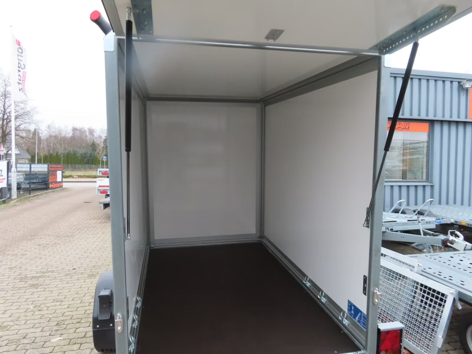 Stema Absenkbarer Koffer Anhänger PKW Anhänger – Bild 5