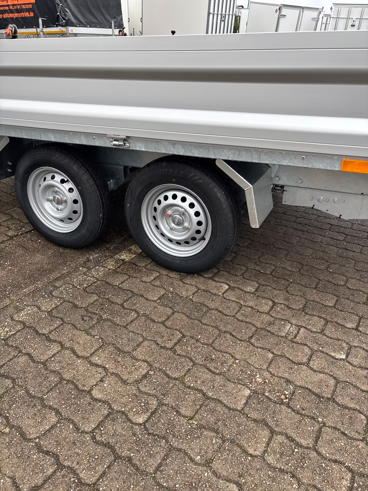 VARIANT 2018 P3 – PRO-LINE ANHÄNGER FÜR DEN GEWERBLICHEN EINSATZ 2 Achser Hochlader 2000 KG Neufahrzeug Pkw Anhänger – Bild 5