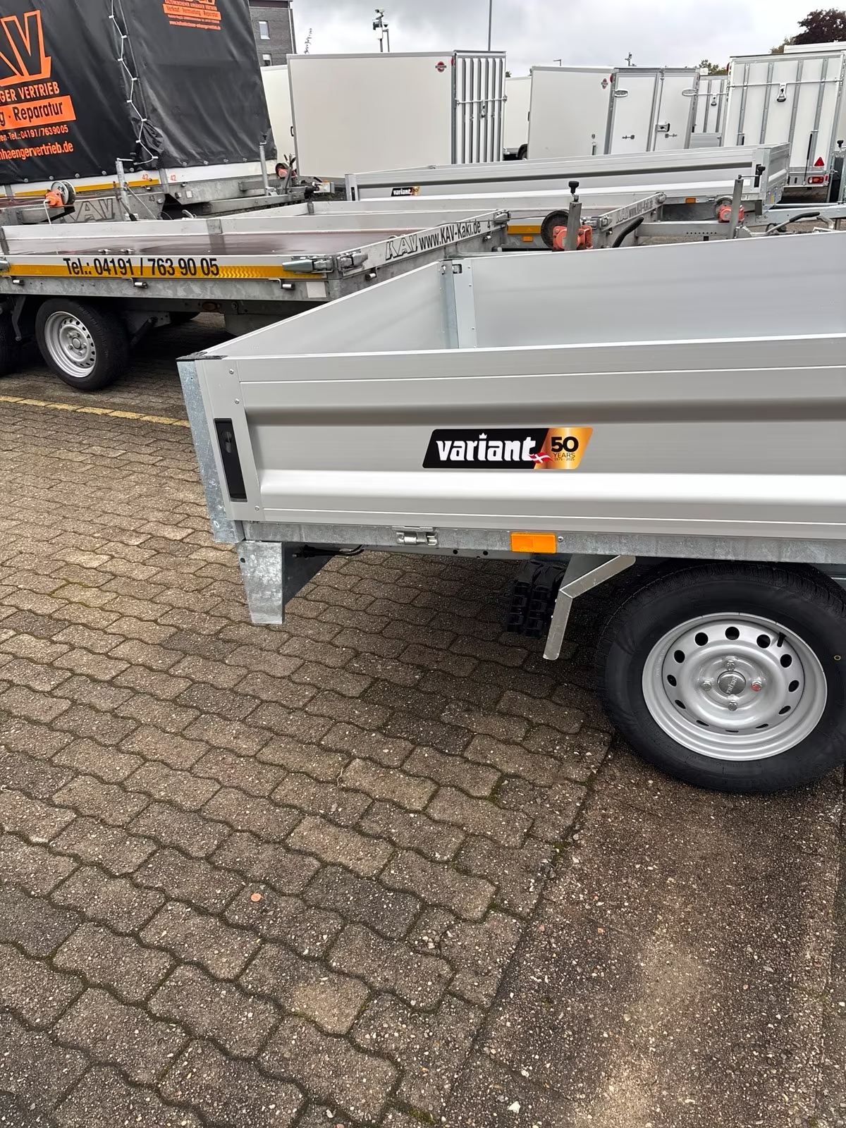 VARIANT 2018 P3 – PRO-LINE ANHÄNGER FÜR DEN GEWERBLICHEN EINSATZ 2 Achser Hochlader 2000 KG Neufahrzeug Pkw Anhänger – Bild 7