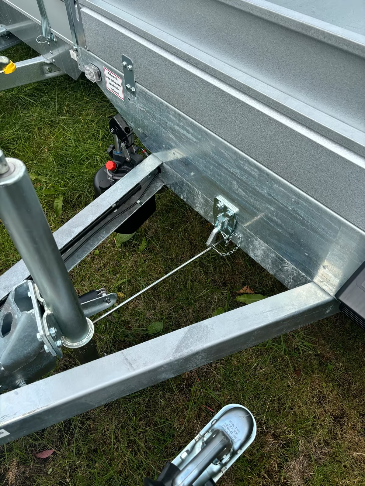 Stema Heckkipper Akku Pumpe 1300 KG PKW Anhänger Messepreis – Bild 6