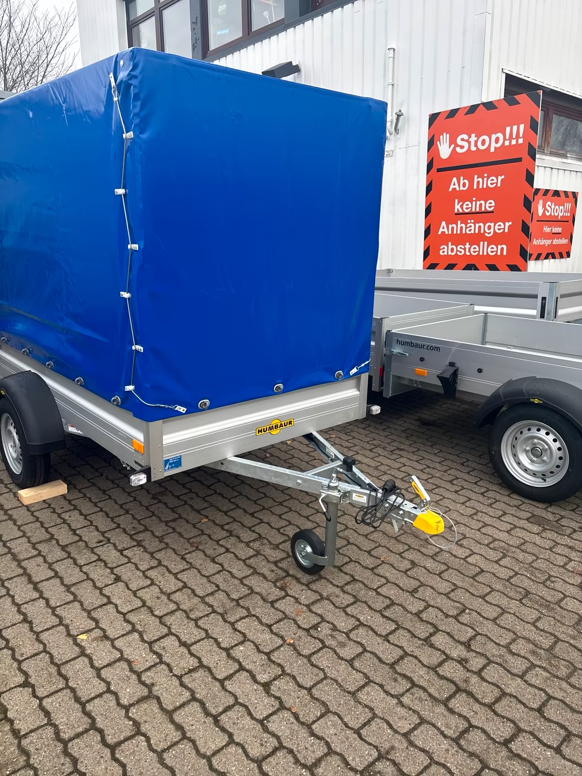 Humbaur Planen Anhänger 750 KG 2,51x1,31 m Innen Höhe 160 cm Tieflader PKW Anhänger Neu – Bild 10