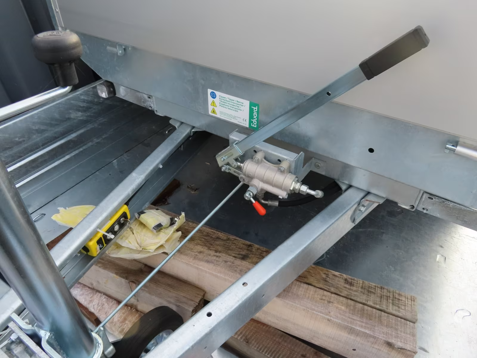 Eduard Heckkipper 3000 KG 3,1x1,6m E-Pumpe Aufsatz PKW Anhänger – Bild 7