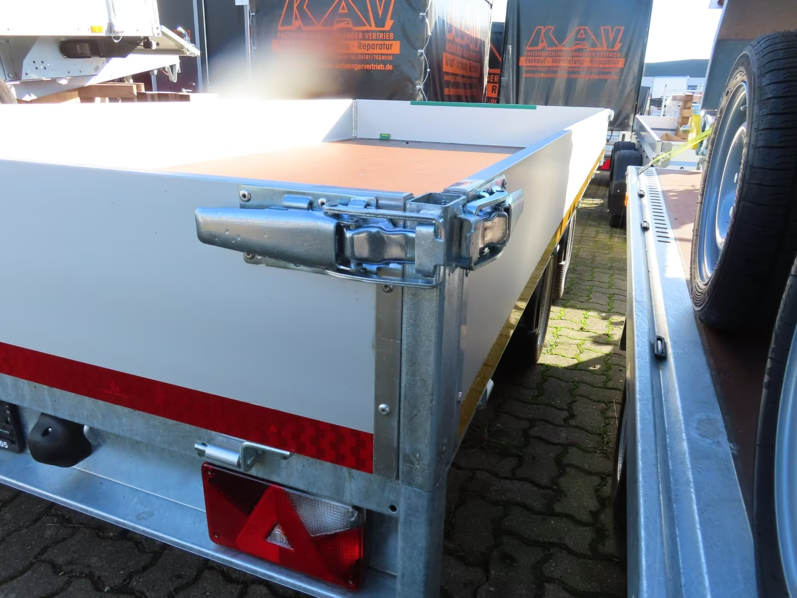 Eduard Hochlader 2000 KG 4x2 m PKW Anhänger – Bild 6