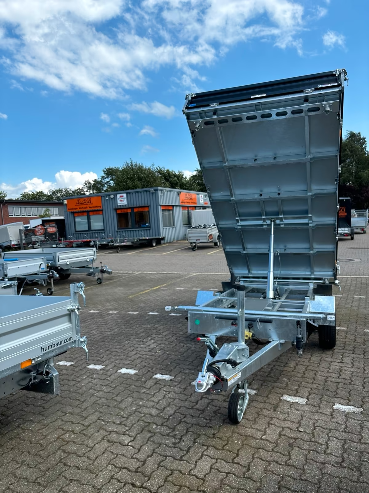 Humbaur 3 Seitenkipper HTK 3500.37 Stahlbordwände schwarz E-Pumpe PKW Anhänger Neu – Bild 10