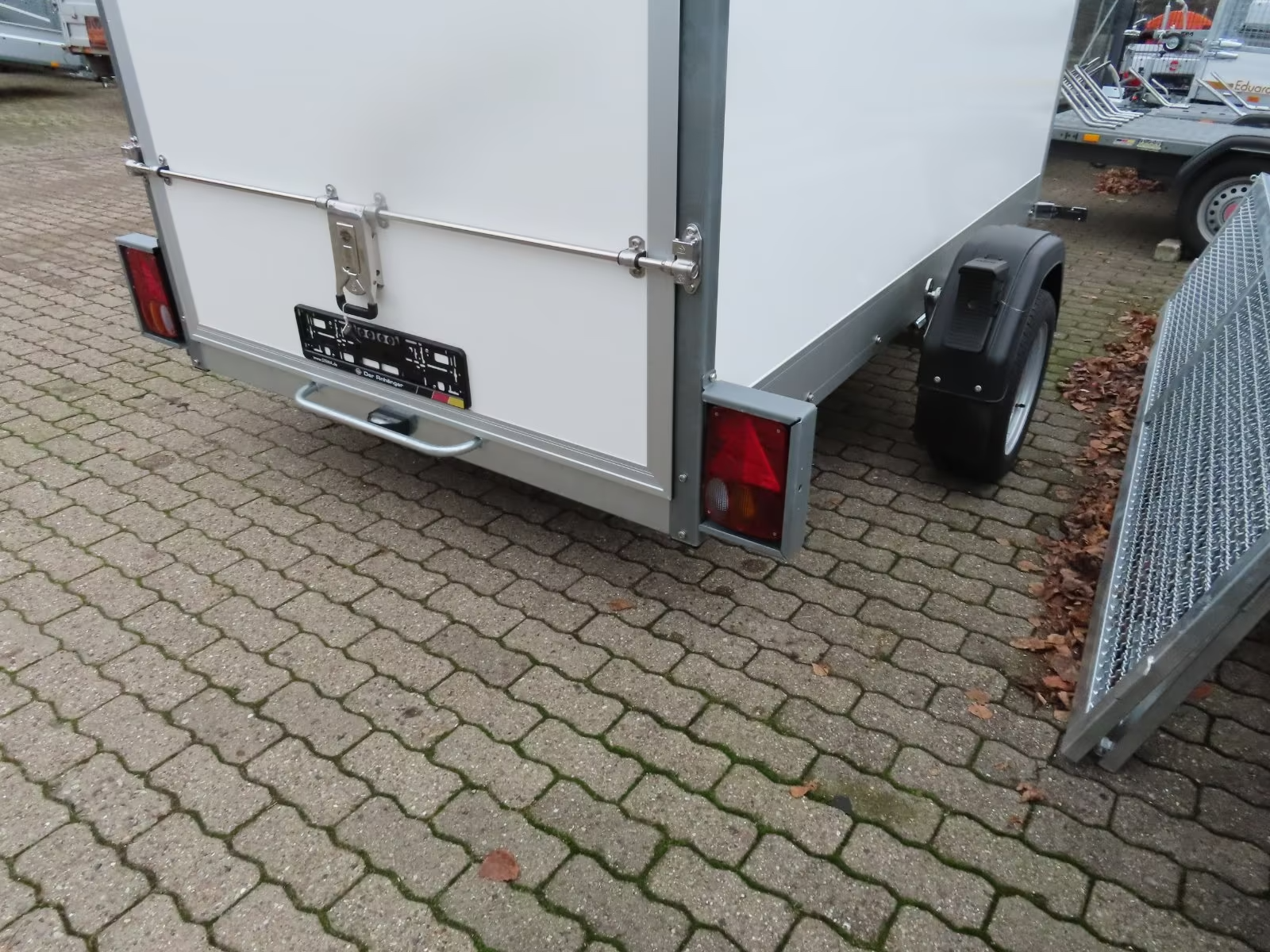 Stema Absenkbarer Koffer Anhänger PKW Anhänger – Bild 9