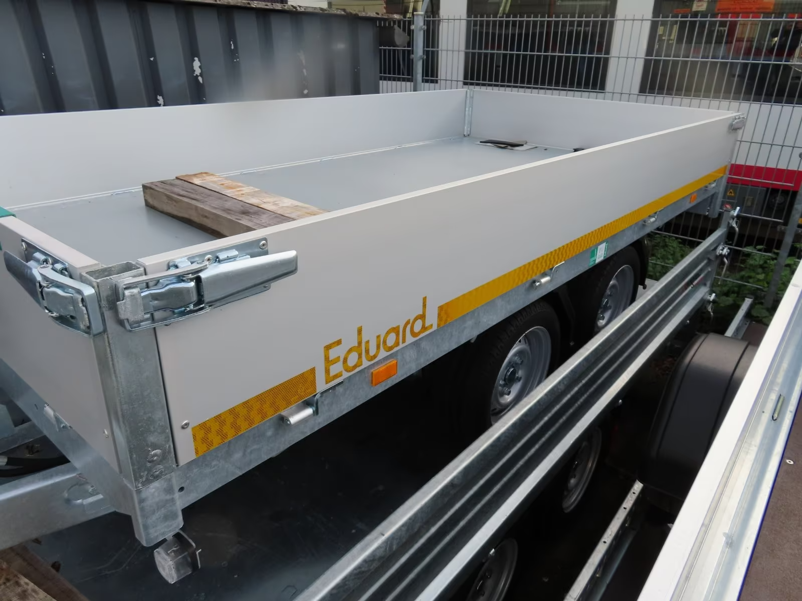 Eduard Heckkipper 3000 KG 3,1x1,6m E-Pumpe Aufsatz PKW Anhänger – Bild 11