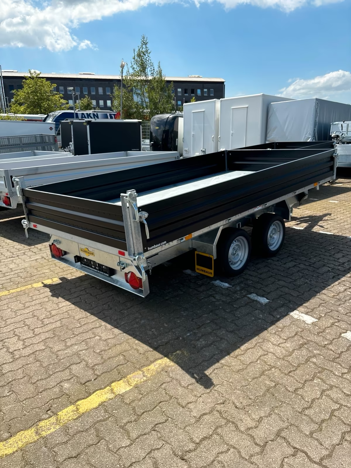 Humbaur 3 Seitenkipper HTK 3500.37 Stahlbordwände schwarz E-Pumpe PKW Anhänger Neu – Bild 11
