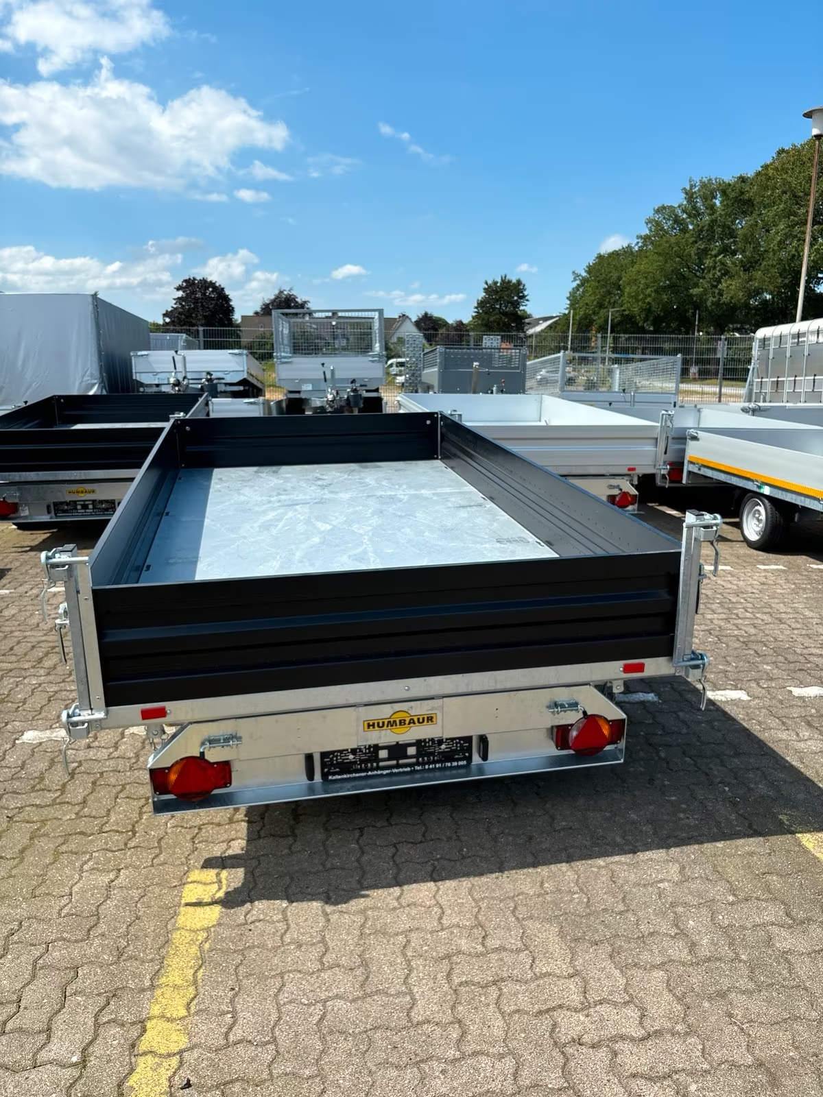 Humbaur 3 Seitenkipper HTK 3500.37 Stahlbordwände schwarz E-Pumpe PKW Anhänger Neu – Bild 13